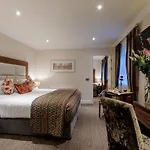 Grand Hotel