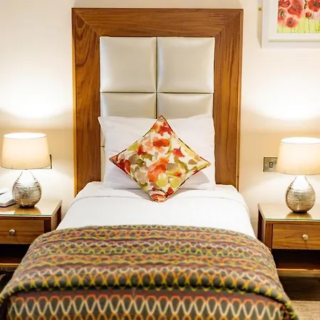 特拉利大酒店 酒店 特拉利