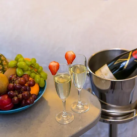 特拉利大酒店 特拉利