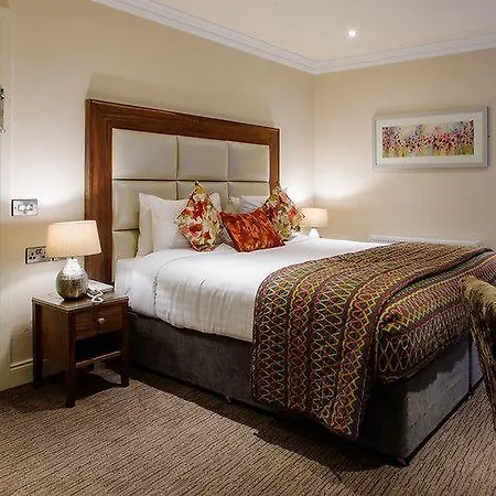 特拉利大酒店 酒店