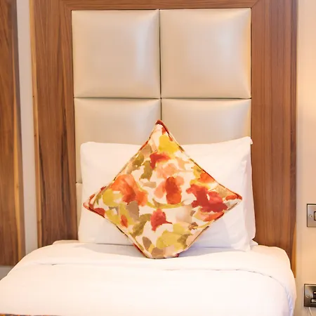 特拉利大酒店 特拉利