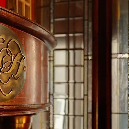 特拉利大酒店 特拉利