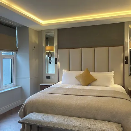 特拉利大酒店 3* 特拉利