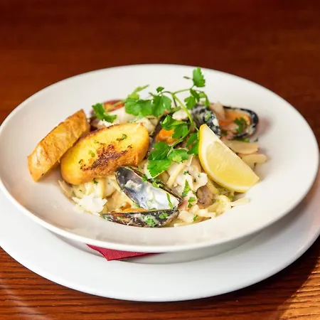 特拉利大酒店 3*